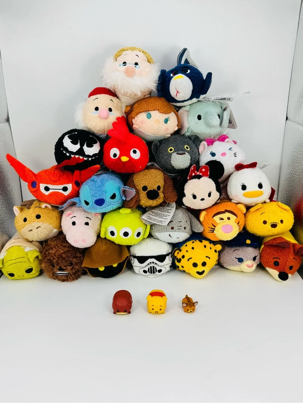 Disney Tsum Tsum Lot Of 27 Plush 3 Inch + 3 Figures Star Wars Marvel